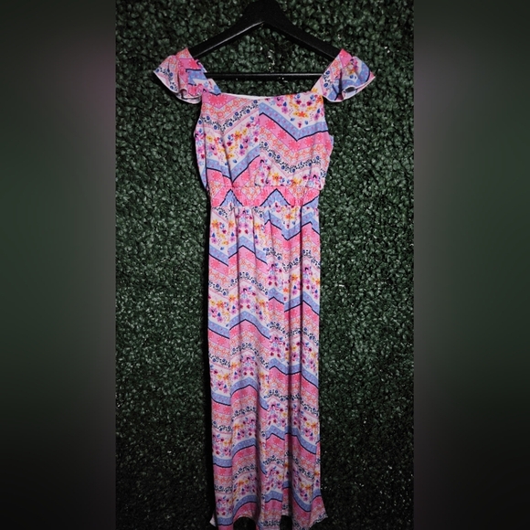 Floral Patterned Dress - Picture 3 of 4